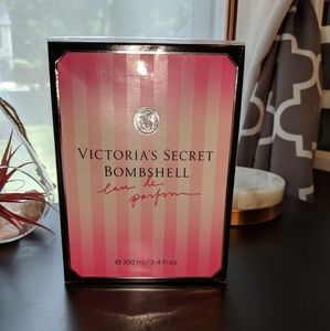 Victoria Secret Bombshell